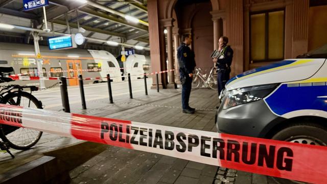 Sperrung bis in die Nacht: Herrenloses Gepäck - Großeinsatz am Bonner Hauptbahnhof