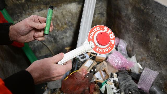 Künstliche Intelligenz: Röntgen-KI fischt brennbare Akkus aus dem Müll