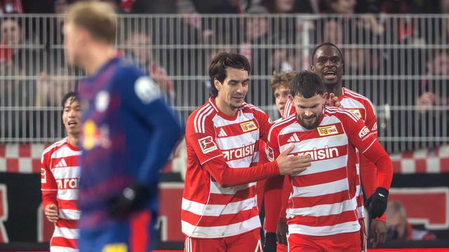 Fußball-Bundesliga: Wieder ein Sieg unter Flutlicht: Union überrascht RB Leipzig