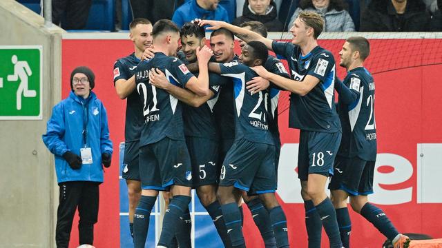 Fußball-Bundesliga: Vier kassiert, viel gelernt: HSV unterliegt bei Hoffenheim