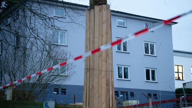 Notfälle: Grundschule bei einsturzgefährdetem Haus bleibt geschlossen