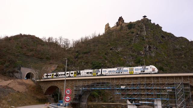 Nach der Flutkatastrophe: Regionalbahnen rollen wieder komplett durchs Ahrtal