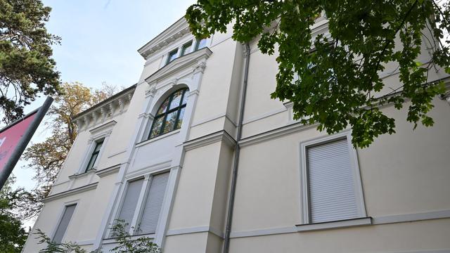 Historische Plakate aus Paris: Tausende wollen Plakate von Toulouse-Lautrec und Co. sehen