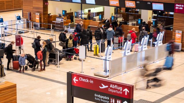 Weihnachtszeit: 1,1 Millionen Weihnachts-Reisende am BER erwartet