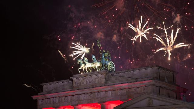 Jahreswechsel: Silvesterparty am Brandenburger Tor - Erfolg für Senat
