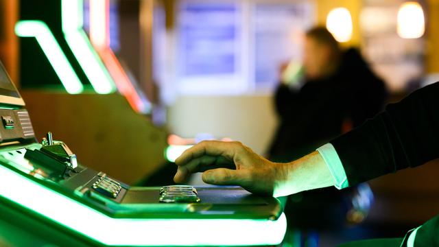 Frist läuft aus: Land hält am Aus für Doppelspielhallen fest