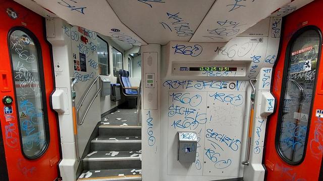 Kriminalität: Vandalismus nach Drittligaspiel – Züge stark beschädigt
