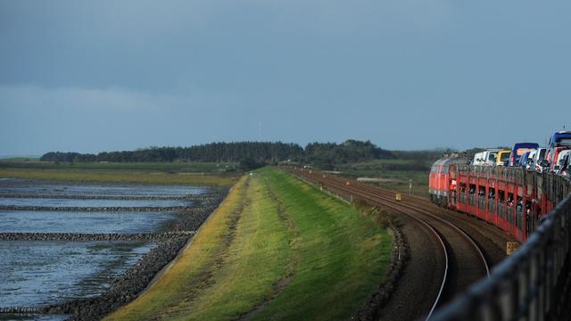 Autozug nach Sylt: Entgleisung – Autozüge nach Sylt rollen nach Sperrung wieder
