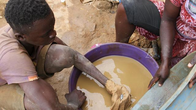 Menschenrechte: EU-Parlament stimmt für schwächeres Lieferkettengesetz