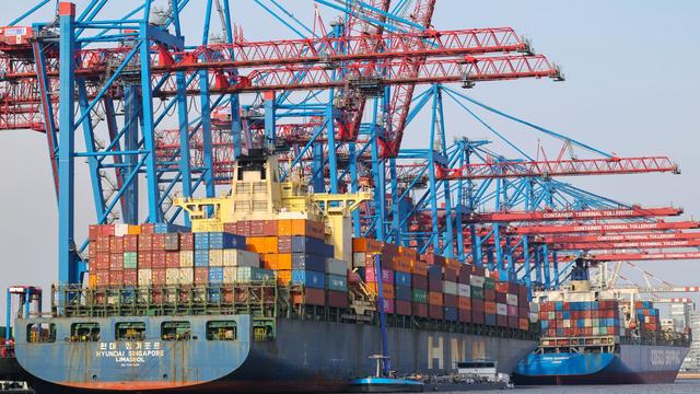 Umfrage: Maritime Wirtschaft: Schiffbau und Schifffahrt legen zu