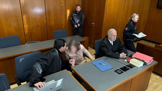 Prozessbeginn: Sozialarbeiterin soll 15-Jährige getötet haben