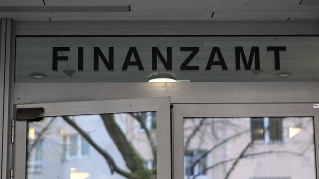 Finanzämter: Kein "Weihnachtsfrieden" für säumige Steuerzahler in Berlin