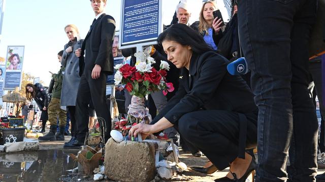 Besuch in Israel: Reiche am Ort des Terrors: "Verneige mich vor den Opfern"