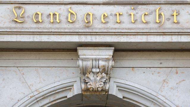 Tod eines Häftlings: Drogenkuss mit Todesfolge - Frau erhält Bewährungsstrafe