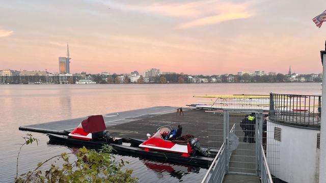 Notfälle: Zwei Ruderboote stoßen auf Alster zusammen