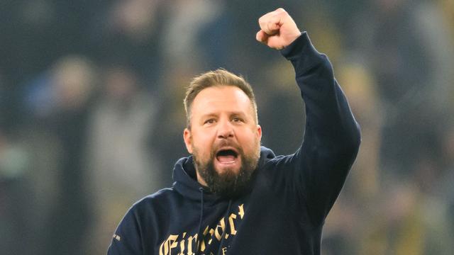 2. Fußball-Bundesliga: Eintracht-Trainer, Schalke-Fan: Backhaus trägt Gegner-Tattoo