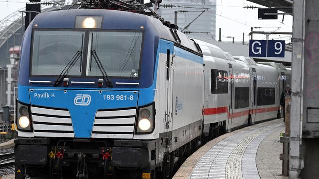 Fernverkehr: Neuer ICE L der Bahn wird von angemieteten Loks gezogen