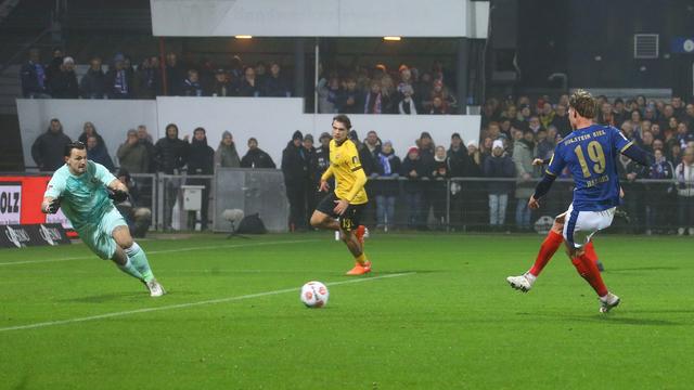 2. Bundesliga: Kiel dreht frühen Rückstand - Dresden bleibt am Tabellenende