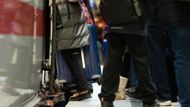 Bald Weihnachten: Bahn meldet stabiles Reise-Wochenende trotz Technik-Panne