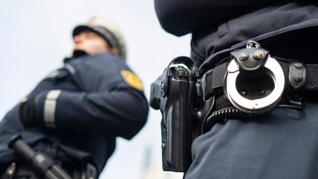 Kriminalität: Streit unter Betrunkenen eskaliert fast bis zum Schwertkampf