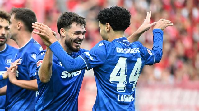 2. Fußball-Bundesliga: KSC bindet Sturmtalent Laghrissi mit Profivertrag