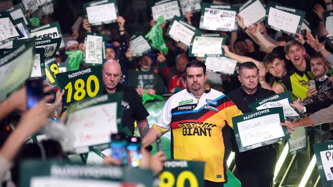 Turnier in London: Gabriel Clemens bei seinem Einlauf.