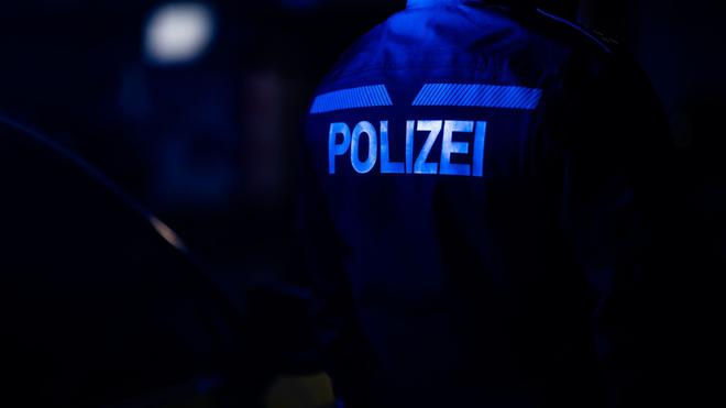 Kurz vor Silvester: Die Polizei hat in Berlin einen 35-Jährigen vorübergehend festgenommen. (Symbolbild)