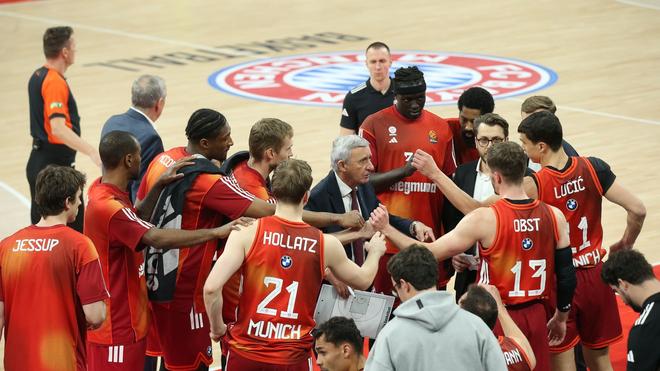 Basketball-Bundesliga: Die Bayern-Basketballer haben unter der Leitung von Svetislav Pesic einen Heimsieg eingefahren. (Archivbild)