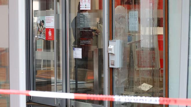 Kriminalität: Auch Geldautomaten im Einkaufszentrum Schenefeld waren im April 2025 im Visier von Kriminellen.