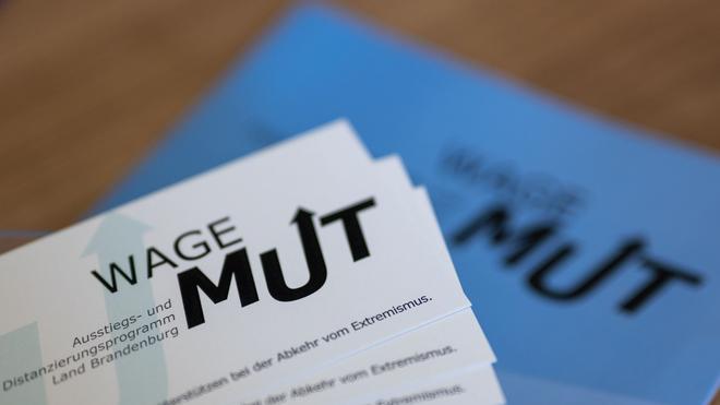 Ausstiegsprogramm: 2023 hat Brandenburg ein Aussteigerprogramm ins Leben gerufen für Extremisten, die aus der Szene aussteigen wollen. (Archivbild)