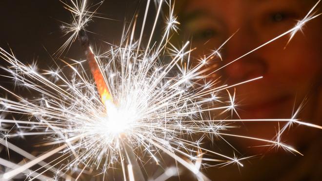 Verkehr: Der ADAC in Sachsen rät zur Vorsicht im Straßenverkehr in der Silvesternacht. (Symbolbild)