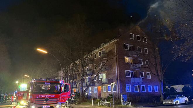 Notfälle: Das Feuer ist den Angaben nach gegen 18.30 Uhr von der Feuerwehr gelöscht worden.