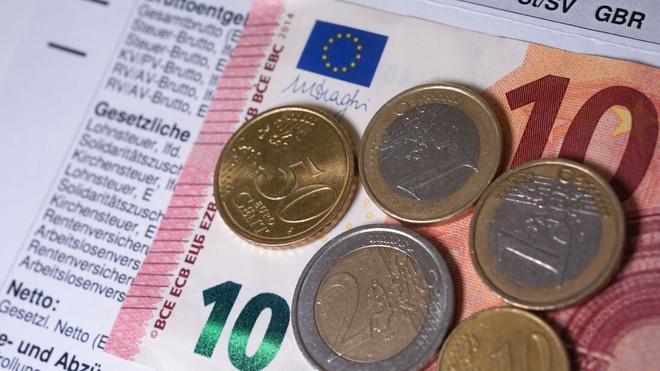 Arbeit: Der Mindestlohn steigt bis 2027 auf 14,60 Euro pro Stunde. (Symbolbild)