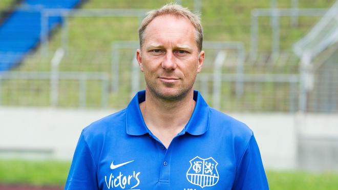 3. Liga: Jürgen Luginger bleibt Saarbrücken-Trainer bis Saisonende. (Archivbild)