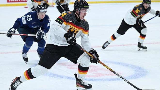 Eishockey: Kevin Bicker kehrt von den Löwen Frankfurt zu den Adler Mannheim zurück. (Archivbild)