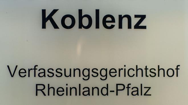 Rechte der Opposition: In dem Verfahren geht es um die Frage, welche Antwortpflichten eine Landesregierung hat. (Archivbild)