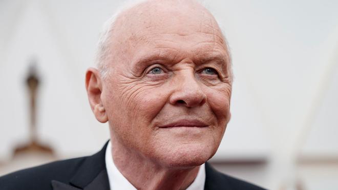 Leute: Anthony Hopkins schaute vor 50 Jahren das letzte Mal zu tief ins Glas und wäre danach fast gestorben. (Archivbild)