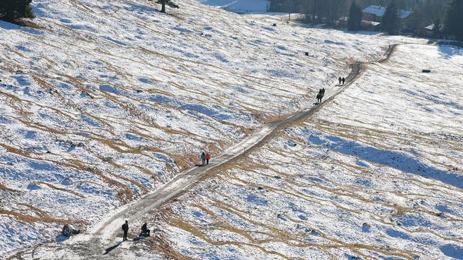 Wetter in Bayern: Die Sonne wird laut Deutschem Wetterdienst in Bayern heute vielerorts den Wolken weichen. An Silvester soll es vielerorts schneien.