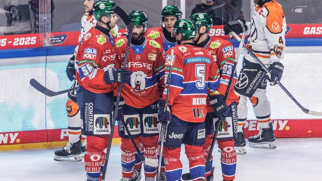 Deutsche Eishockey Liga: Die Eisbären Berlin müssen erneut auf zwei wichtige Profis verzichten. (Archivbild)