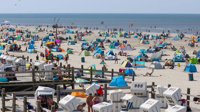 Wetter: Sonnig und warm, aber etwas zu trocken hat sich das Wetter im Norden im Jahr 2025 präsentiert, wie der Deutsche Wetterdienst (DWD) mitteilte. (Archivbild)