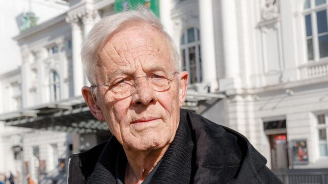 Hamburg: Am 7. Januar wird es eine Trauerfeier für Rolf Becker in der Dreieinigkeitskirche in St. Georg geben. (Archivfoto)