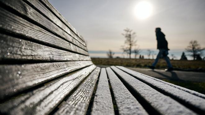 Bilanz für Dezember: Knackige Kälte über die Feiertage, zuvor zu mild und viel Sonne im Dezember. Der Deutsche Wetterdienst hat eine Bilanz für den letzten Monat des Jahres gezogen. (Archivbild)