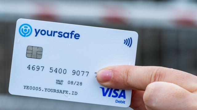 Asylbewerber-Bezahlkarte: Bargeld für Asylbewerber von Verein in Greifswald