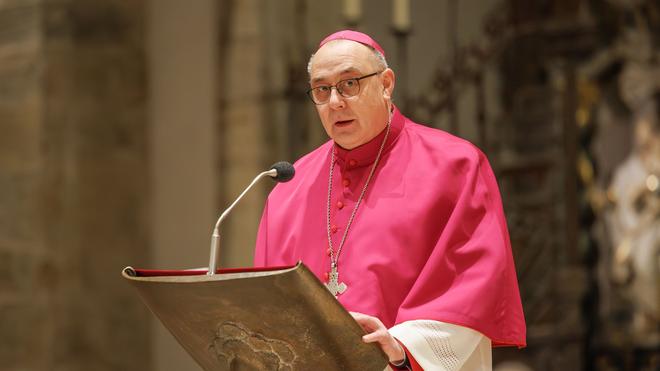Osnabrück: Der Osnabrücker Bischof Dominicus Meier hat die Gläubigen dazu aufgerufen, sich für demokratische Verhältnisse einzusetzen. (Archivbild)