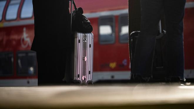 Kriminalität: Immer wieder kommt es zum Diebstahl von Reisegepäck. (Illustration)