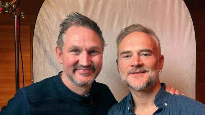 Neuer Blick auf alte Helden: Die Theatermacher Seager (l) und Lansley freuen sich auf das Spektakel vor dem Dom. (Archivbild)