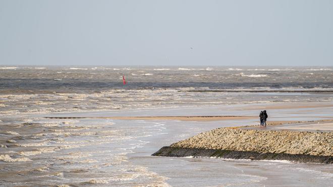 Folgen des Klimawandels: Wissenschaftler gehen davon aus, dass der Meeresspiegel in der Nordsee bis 2100 zwischen 30 und 120 Zentimeter steigen wird. (Archivbild)