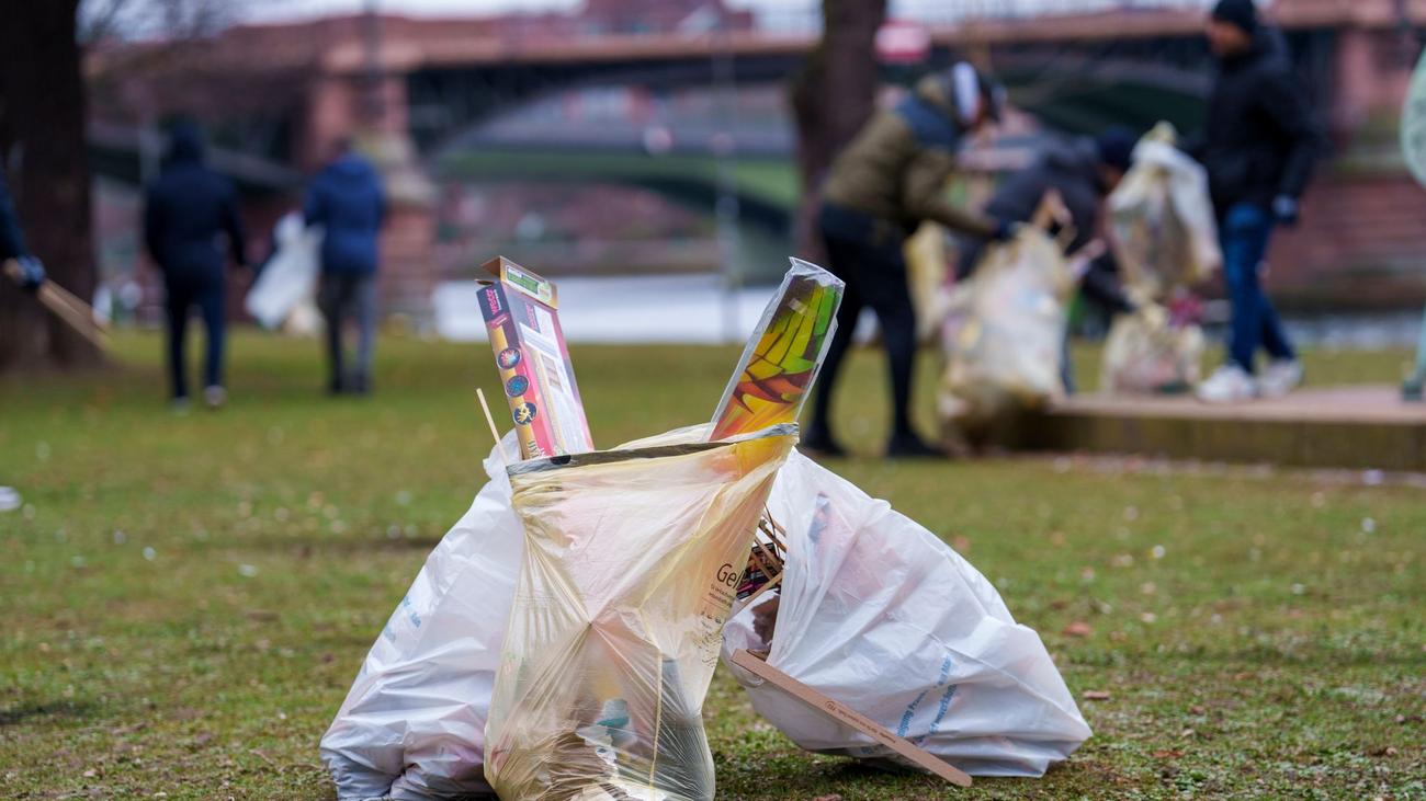 Müllsammelaktion: Dutzende muslimische Jugendliche beim Neujahrsputz aktiv