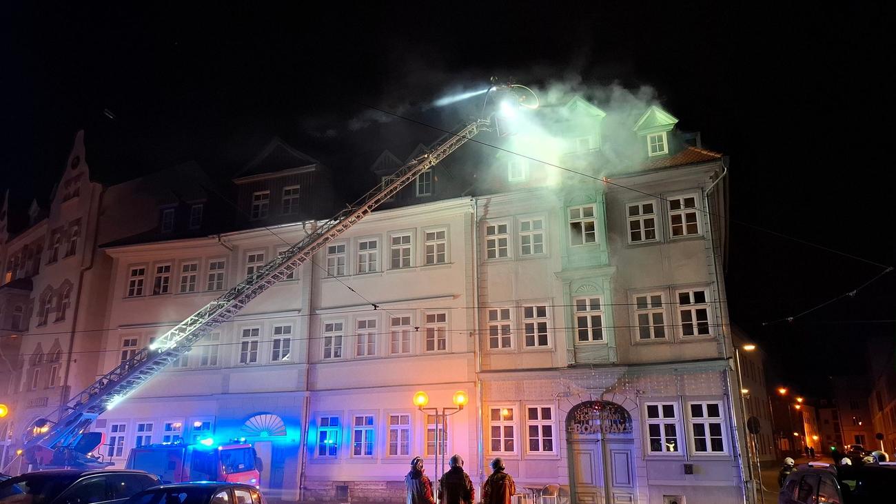 Jahreswechsel: Feuer mitten Altstadt – Grüne fordern striktes Böllerverbot