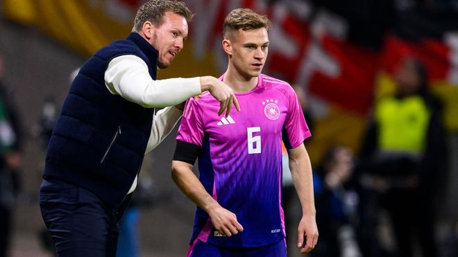 Fußball-Nationalmannschaft: Der Bundestrsainer und sein Kapitän, Julian Nagelsmann (l) und Joshua Kimmich (r). (Archivbild)